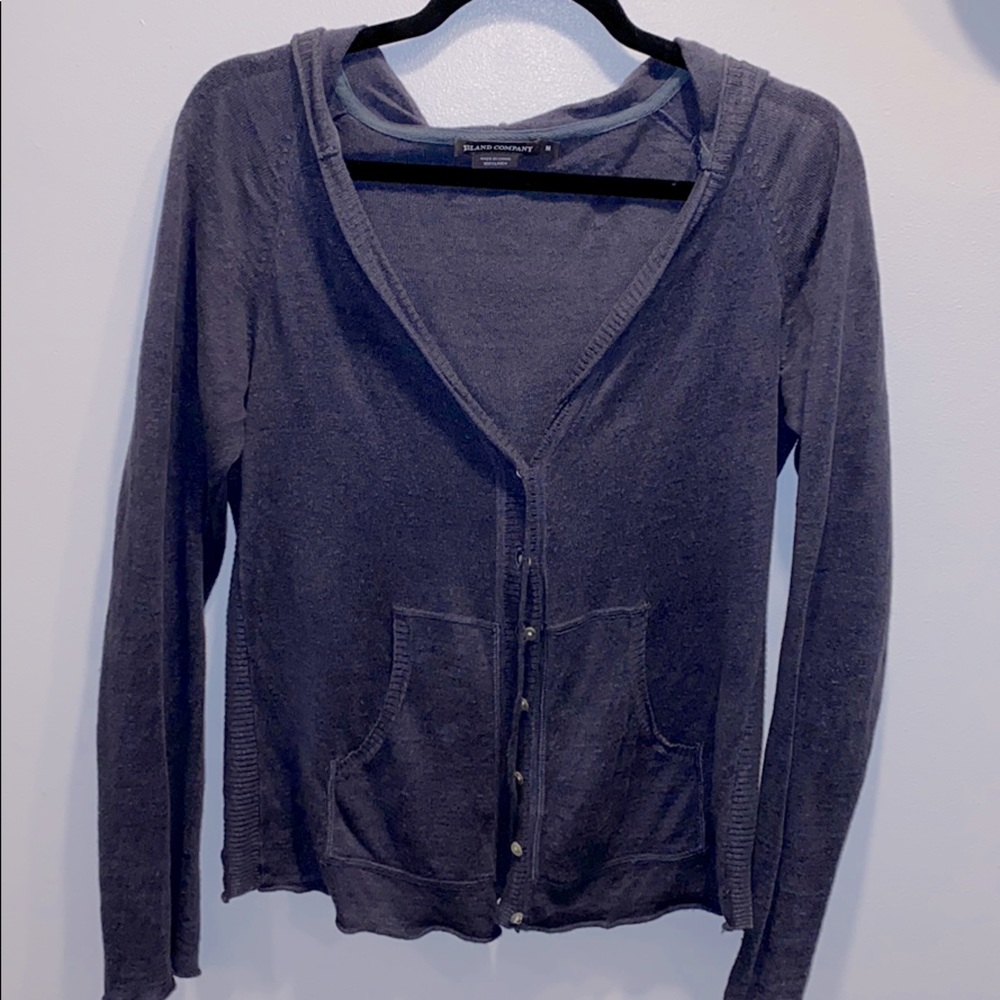 Island company medium cardigan flare sleeve